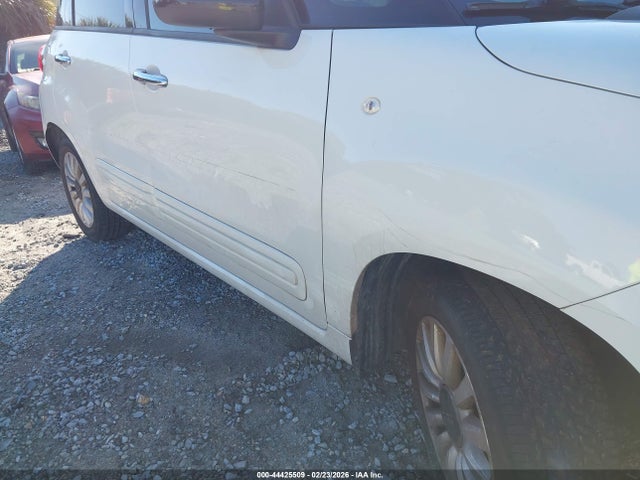 2014 FIAT 500L ZFBCFABH2EZ001922 Photo 5