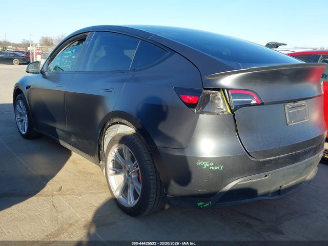 Продаж на аукціоні авто 2024 Tesla Model Y Long Range Dual Motor All-wheel Drive, vin: 7SAYGDEE3RF987902, номер лоту: 44425522