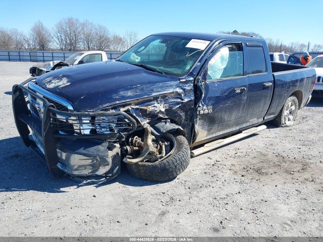 2018 RAM 1500 1C6RR7FG9JS170364 Photo 1