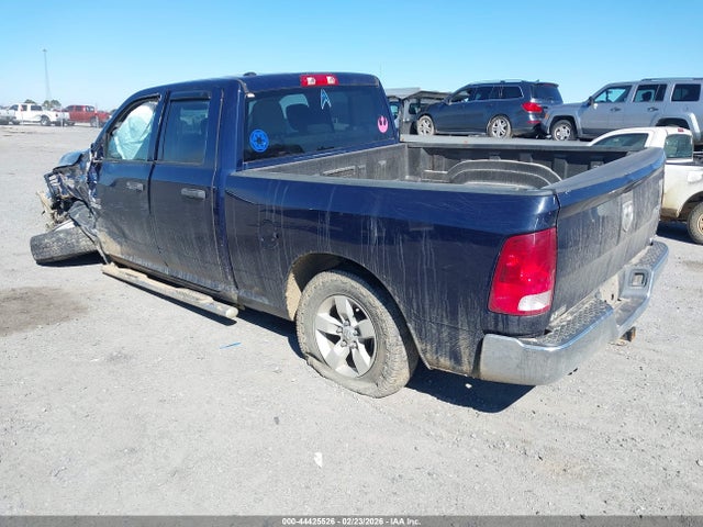 2018 RAM 1500 1C6RR7FG9JS170364 Photo 2