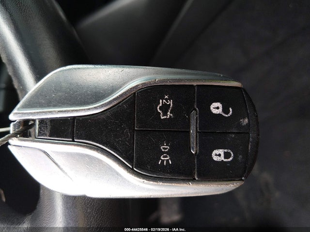 2018 MASERATI LEVANTE ZN661XUA7JX302430 Photo 10