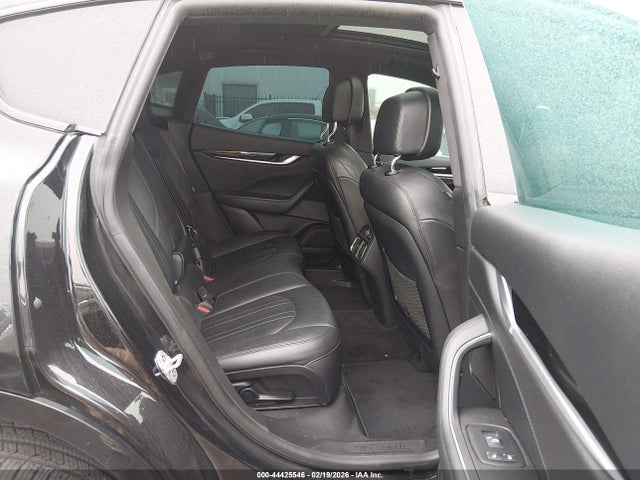 2018 MASERATI LEVANTE ZN661XUA7JX302430 Photo 7