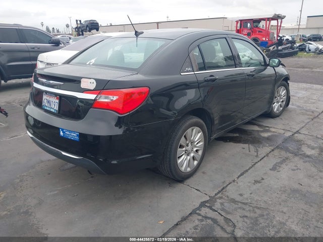 2012 CHRYSLER 200 1C3CCBAB4CN112912 Photo 3