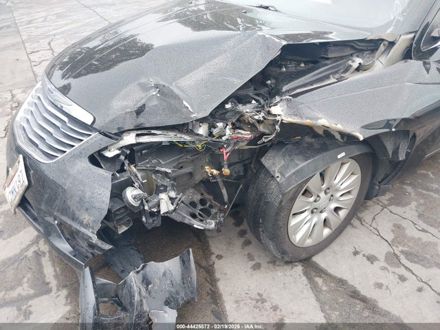 2012 CHRYSLER 200 1C3CCBAB4CN112912 Photo 5