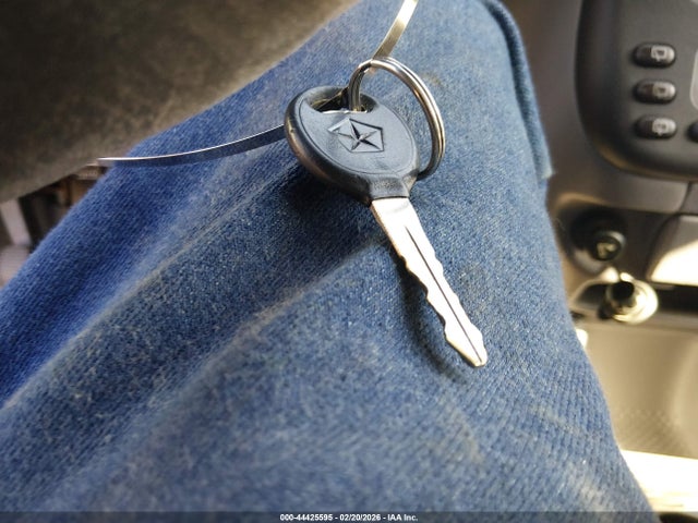 2000 DODGE CARAVAN 2B4GP25G2YR776317 Photo 10