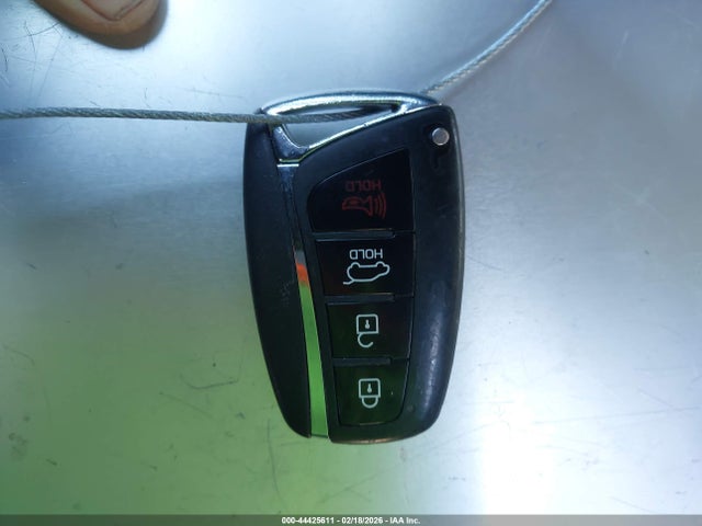 KM8SN4HF2JU280035 Hyundai Santa Fe Se