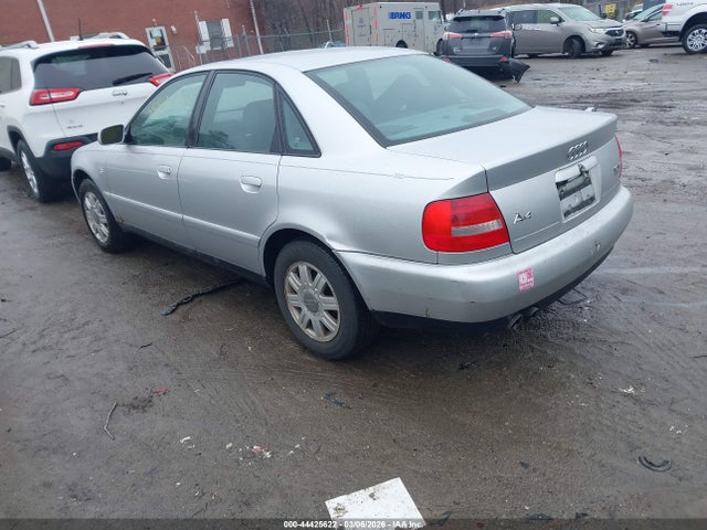 2001 AUDI A4 WAUDC68D11A056010 Photo 2