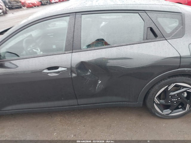 Продажа на аукционе авто 2025 Kia K4 Ex, vin: 3KPFU4DE2SE185688, номер лота: 44425646