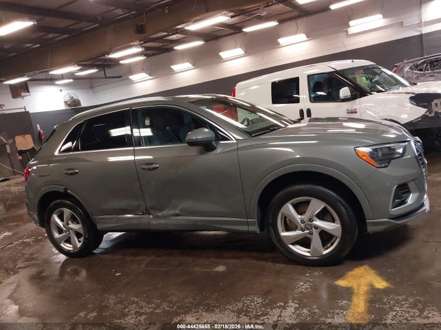 2020 Audi Q3 Premium 45 Tfsi Quattro Tiptronic მანქანა იყიდება აუქციონზე, vin: WA1AECF37L1093407, აუქციონის ნომერი: 44425655