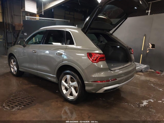 2020 Audi Q3 Premium 45 Tfsi Quattro Tiptronic მანქანა იყიდება აუქციონზე, vin: WA1AECF37L1093407, აუქციონის ნომერი: 44425655