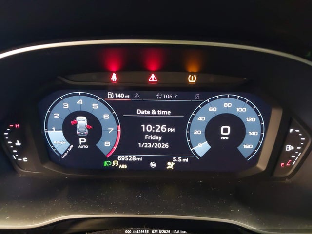 2020 Audi Q3 Premium 45 Tfsi Quattro Tiptronic მანქანა იყიდება აუქციონზე, vin: WA1AECF37L1093407, აუქციონის ნომერი: 44425655