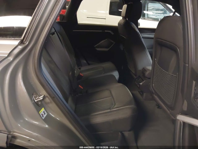 2020 Audi Q3 Premium 45 Tfsi Quattro Tiptronic მანქანა იყიდება აუქციონზე, vin: WA1AECF37L1093407, აუქციონის ნომერი: 44425655
