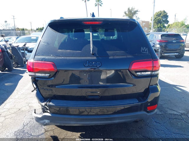 1C4RJFAG0JC353079 Jeep Grand Cherokee Upland 4x4