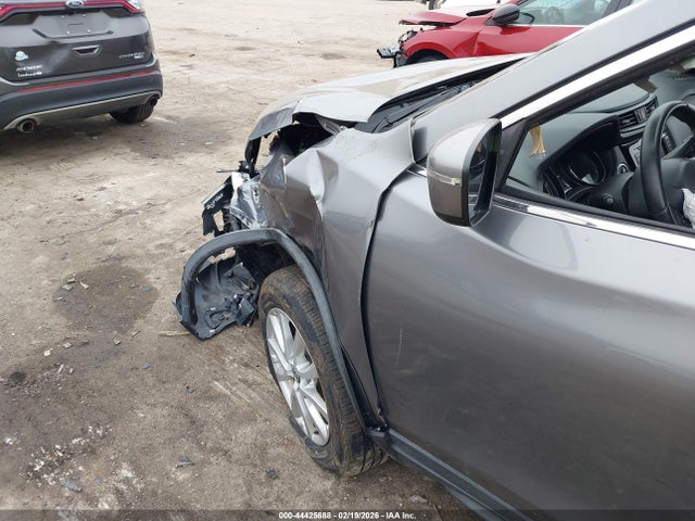 2018 NISSAN ROGUE KNMAT2MT0JP514516 Photo 5