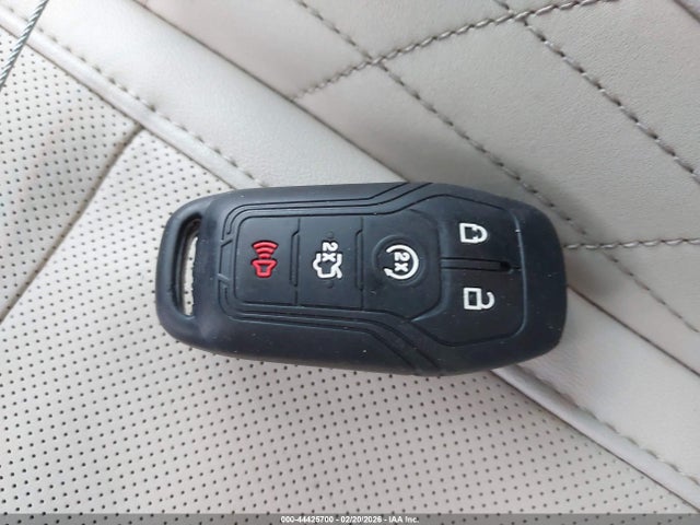 Ford Explorer Platinum 2016 1FM5K8HT6GGB60992 Image 11