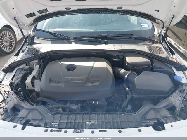 2018 VOLVO S60 YV140MTL0J2451170 Photo 9