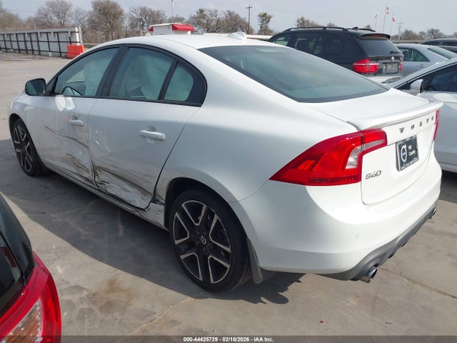 2018 VOLVO S60 YV140MTL0J2451170 Photo 2