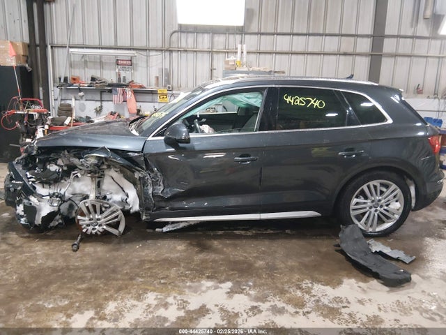 44425740 :رقم المزاد ، WA1BNAFY4K2104814 vin ، 2019 Audi Q5 45 Premium مزاد بيع