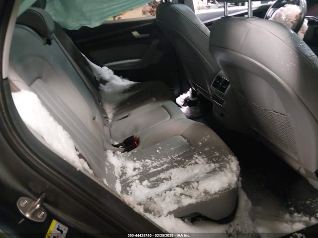 44425740 :رقم المزاد ، WA1BNAFY4K2104814 vin ، 2019 Audi Q5 45 Premium مزاد بيع