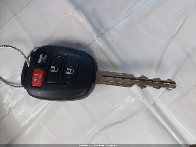 Toyota Corolla Le Plus 2016 2T1BURHE1GC683117 Image 11