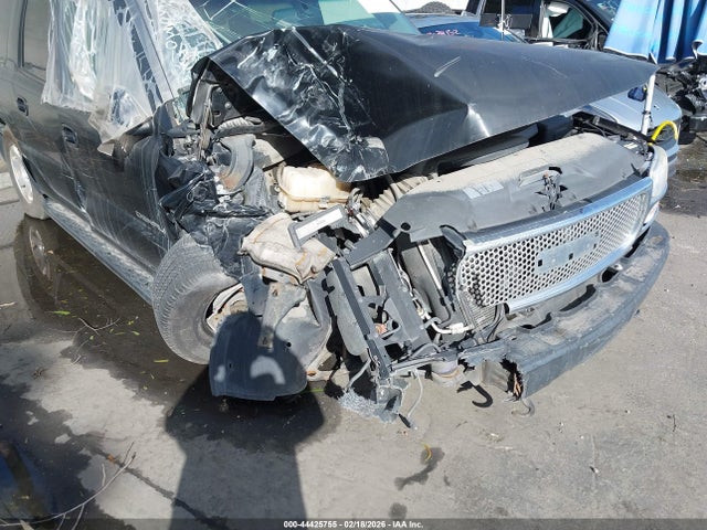 Aukcja sprzedaży 2002 Gmc Yukon Xl 1500 Denali, vin: 1GKFK66U82J230825, numer aukcji: 44425755