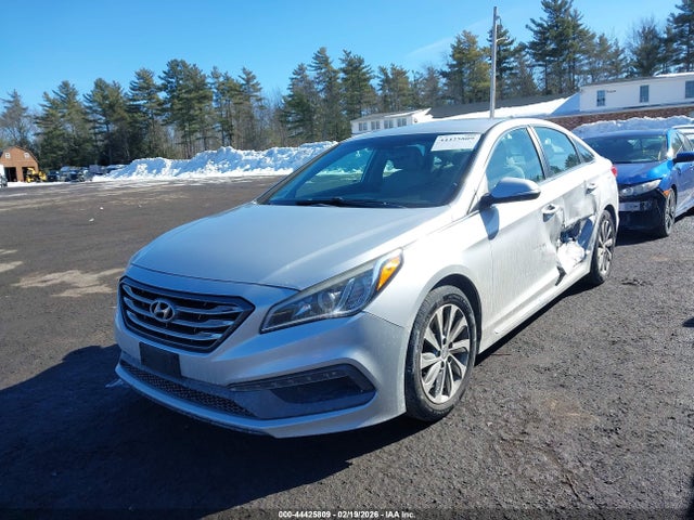 Hyundai Sonata Sport 2017 5NPE34AF5HH577662 Image 2