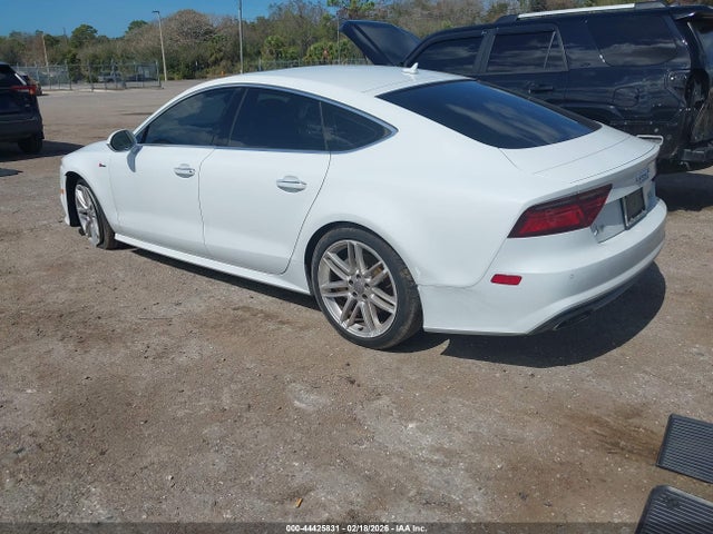 2017 AUDI A7 WAUW2AFC6HN032149 Photo 2