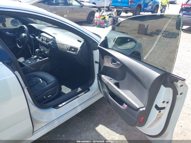 2017 AUDI A7 WAUW2AFC6HN032149 Photo 4