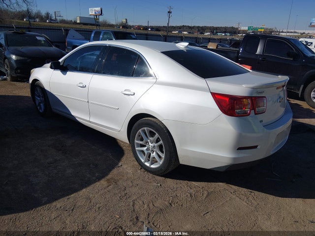 2015 CHEVROLET MALIBU 1G11C5SL5FF348861 Photo 2