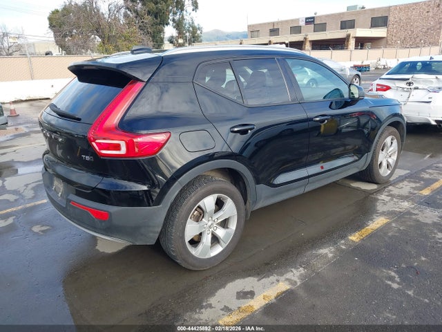 YV4162UK6M2599620 Volvo Xc40 T5 Momentum