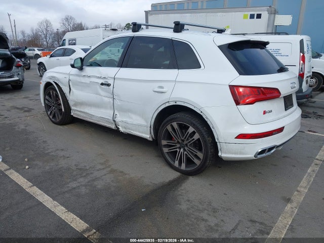 2018 AUDI SQ5 WA1C4AFYXJ2210531 Photo 2