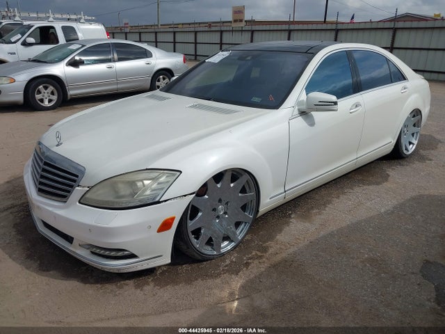 2011 MERCEDES-BENZ S 550 WDDNG8GB4BA399344 Photo 1