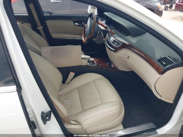 2011 MERCEDES-BENZ S 550 WDDNG8GB4BA399344 Photo 4