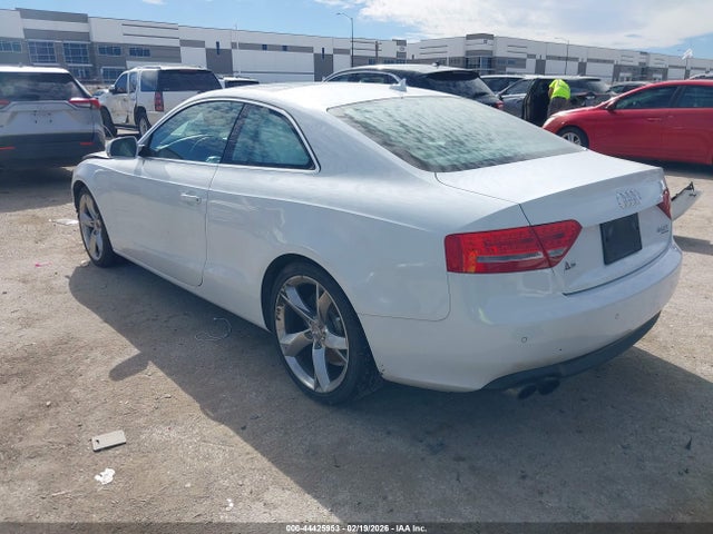 2012 AUDI A5 WAULFAFR4CA021193 Photo 2