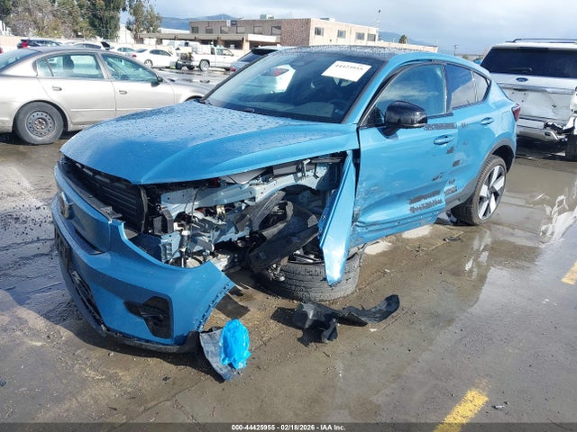 2023 VOLVO C40 RECHARGE PURE ELECTRIC YV4ED3GM6P2039398 Photo 1