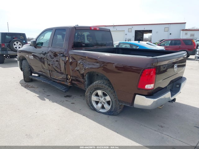 2015 RAM 1500 1C6RR7FT0FS719647 Photo 2