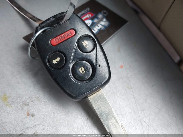 44426012 :رقم المزاد ، 1HGCP3F88BA003525 vin ، 2011 Honda Accord 3.5 Ex-l مزاد بيع