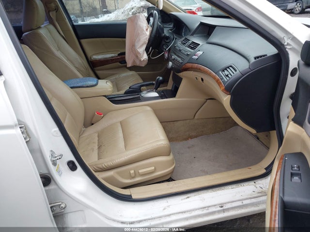 44426012 :رقم المزاد ، 1HGCP3F88BA003525 vin ، 2011 Honda Accord 3.5 Ex-l مزاد بيع