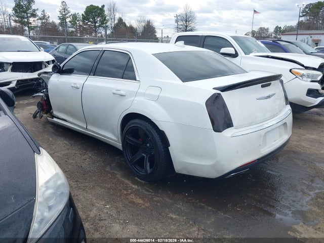 2015 CHRYSLER 300 2C3CCAAG2FH922025 Photo 2