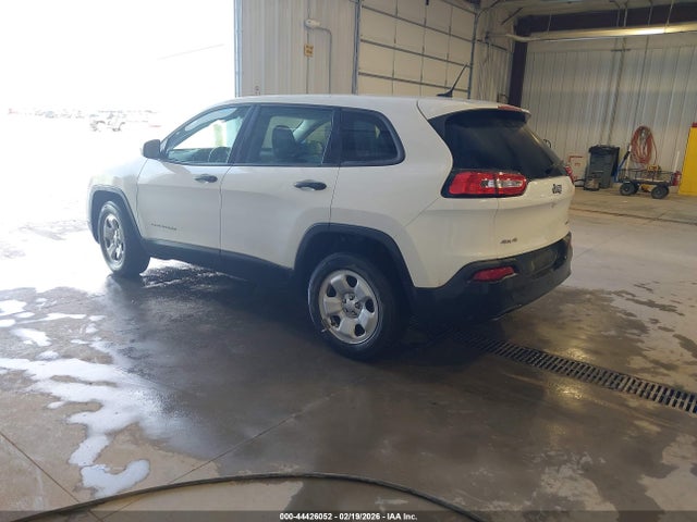 1C4PJMAB5EW310474 Jeep Cherokee Sport