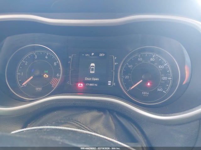 1C4PJMAB5EW310474 Jeep Cherokee Sport