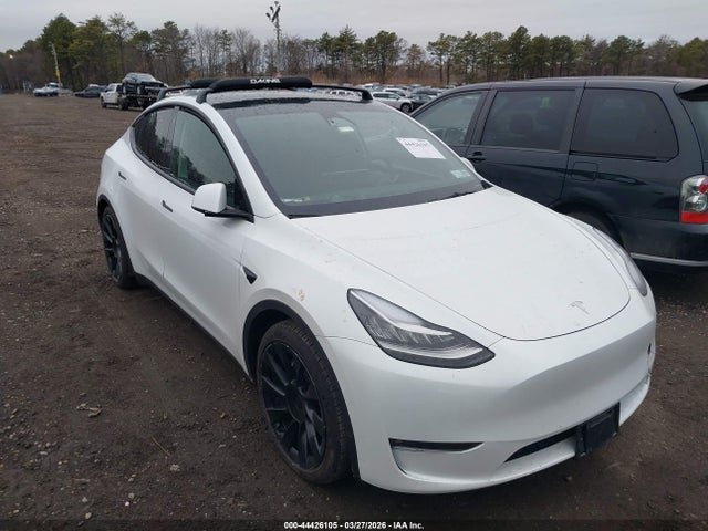 2023 TESLA MODEL Y 7SAYGAEE1PF608634 Photo 0
