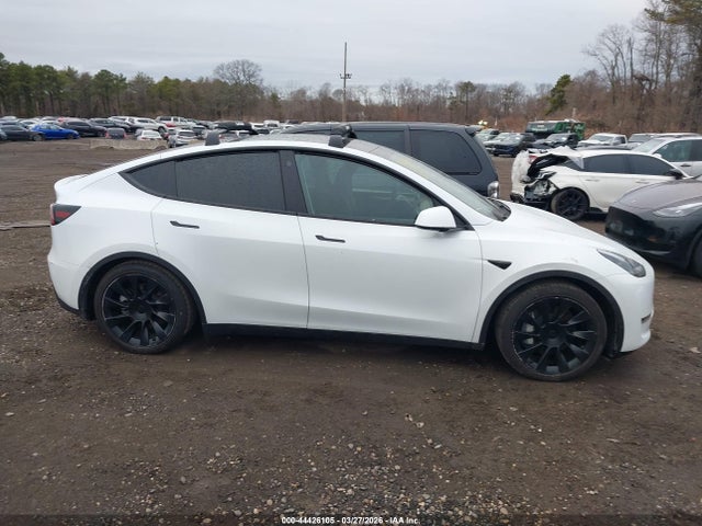 7SAYGAEE1PF608634 Tesla Model Y