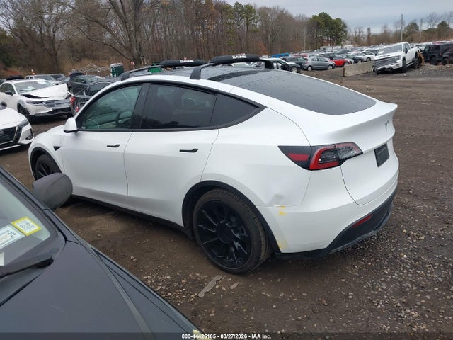 7SAYGAEE1PF608634 Tesla Model Y