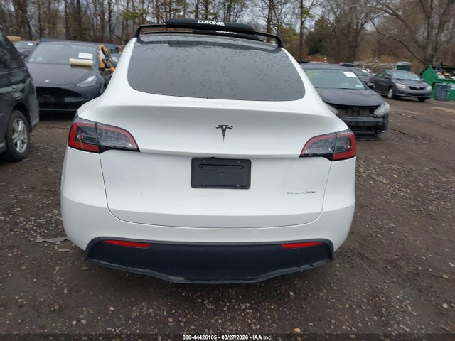 7SAYGAEE1PF608634 Tesla Model Y