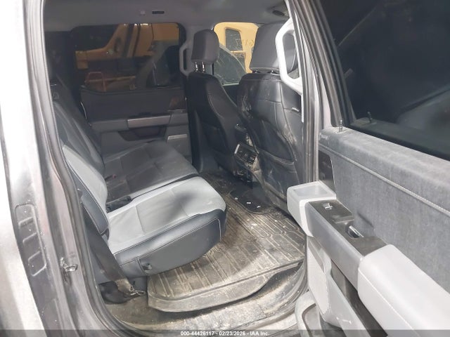 1FTFW1E50NKE10280 Ford F-150 Lariat