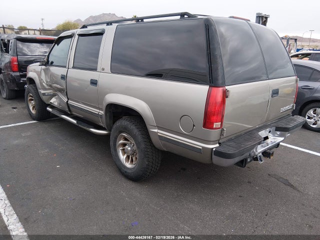 1999 Chevrolet Suburban 2500 მანქანა იყიდება აუქციონზე, vin: 3GNGK26JXXG108787, აუქციონის ნომერი: 44426167