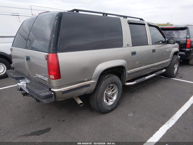1999 Chevrolet Suburban 2500 მანქანა იყიდება აუქციონზე, vin: 3GNGK26JXXG108787, აუქციონის ნომერი: 44426167