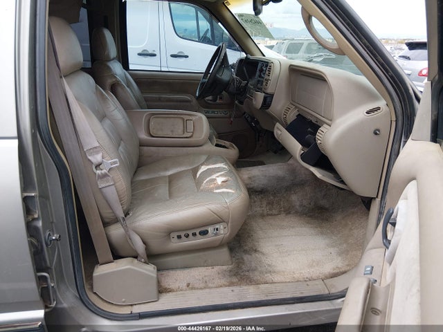1999 Chevrolet Suburban 2500 მანქანა იყიდება აუქციონზე, vin: 3GNGK26JXXG108787, აუქციონის ნომერი: 44426167