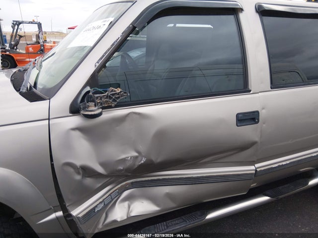 1999 Chevrolet Suburban 2500 მანქანა იყიდება აუქციონზე, vin: 3GNGK26JXXG108787, აუქციონის ნომერი: 44426167